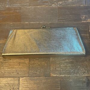 Vintage PB USA Metallic Gold Kisslock Clutch🖤